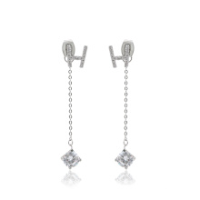 E-722 xuping nouvelle conception boucles d&#39;oreilles pendantes de la mode des femmes zircon synthétiques de couleur rhodiée synthétique